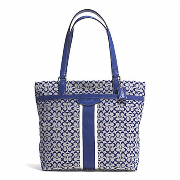 Coach Handbags - 💙HP💙 Coach Signature Logo Jacquard Stripe Tote
